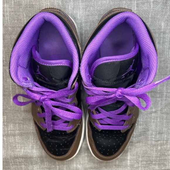 Nike Air Jordan 1 Mid GS Palomino Wild Berry Brown Black DQ8423-215 Size 6Y - Picture 9 of 9